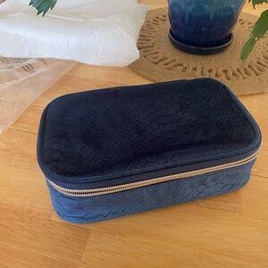 Neiman Marcus DARK BLUE Faux Snakeskin Velvet Cosmetic Case MAKEUP Bag
